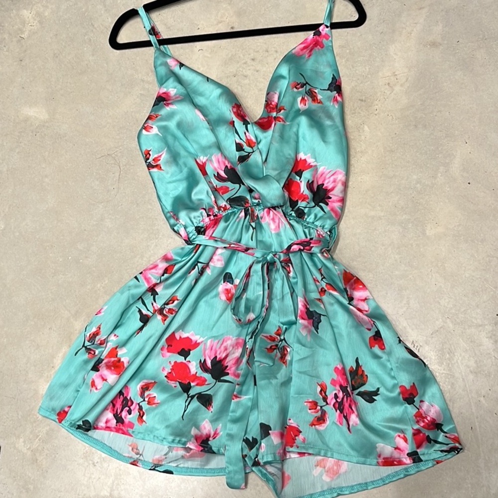 Large Floral Romper 🌸